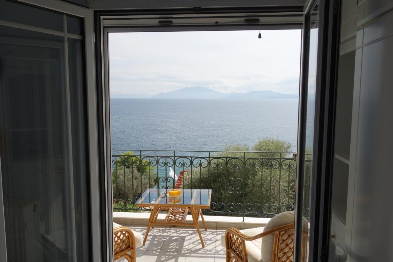Beach Front House With View Marathos  Exteriér fotografie
